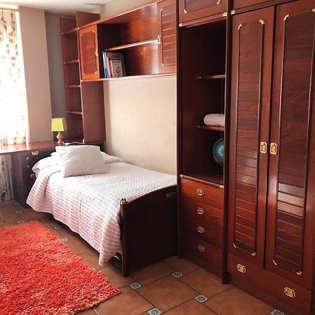 Apartamento Con Amplia Terraza Cerca Del Hospital Clinico Santiago de Compostela Exterior foto